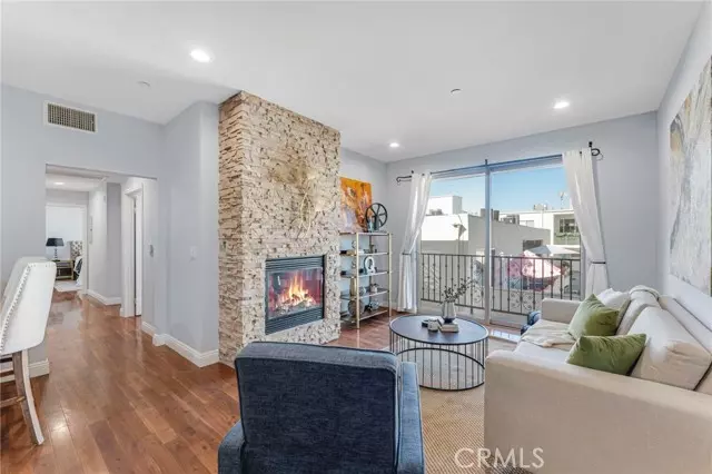 4550 Coldwater Canyon Avenue #303, Studio City, CA 91604