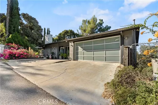 317 Redwood Drive, Pasadena, CA 91105