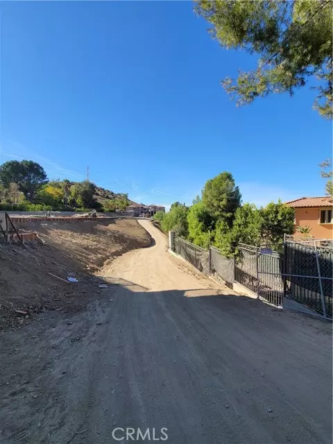 Sunland, CA 91040,10198 La Canada