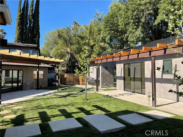 23524 Collins Street, Woodland Hills, CA 91367