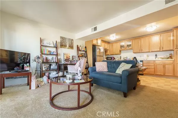 Sherman Oaks, CA 91403,14850 Hesby Street #202