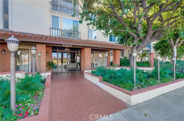 12720 Burbank Boulevard #218, Valley Village, CA 91607