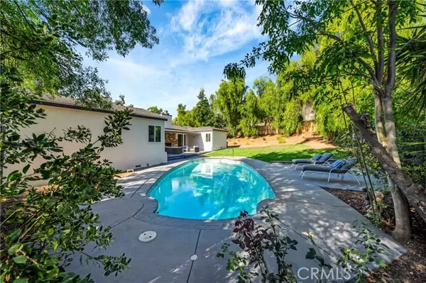 Woodland Hills, CA 91367,5932 Hinton Avenue