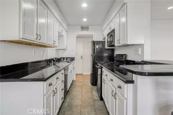 Sherman Oaks, CA 91423,5003 Tilden Avenue #109