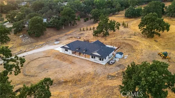 27921 Bear Valley Road, Tehachapi, CA 93561