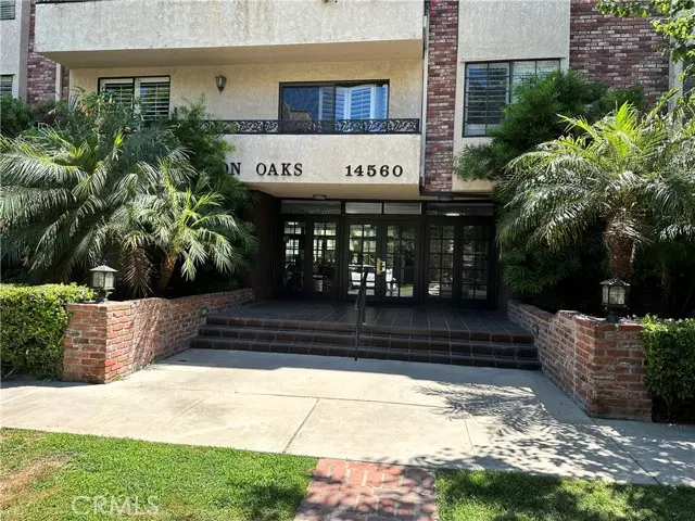 14560 Benefit Street #301, Sherman Oaks, CA 91403