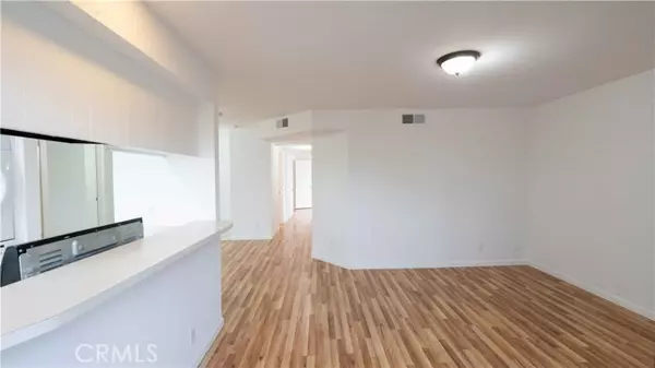 14610 Erwin Street #304, Van Nuys, CA 91411