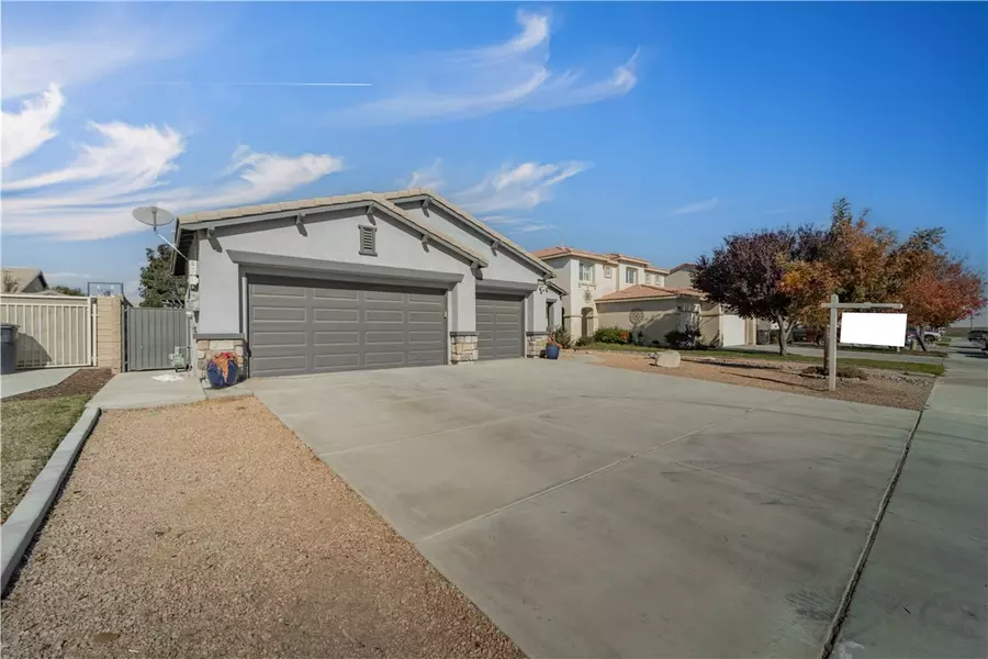 3085 Summer Breeze, Rosamond, CA 93560