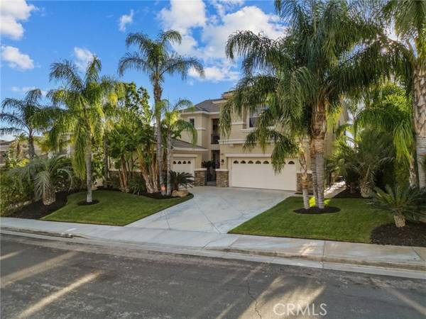 28389 Paragon Drive, Saugus, CA 91390