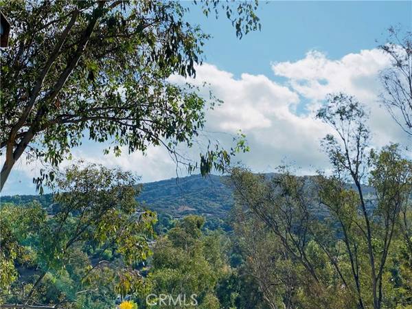 23777 Mulholland Hwy Spc 74, Calabasas, CA 91302