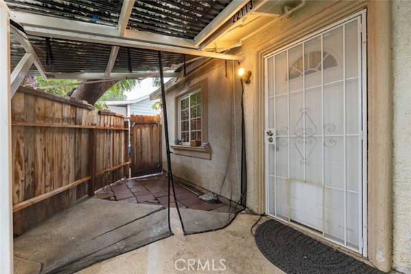 22113 Cantlay Street, Canoga Park, CA 91303