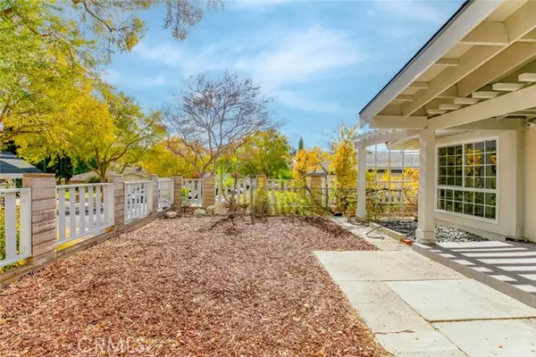 28125 Bakerton Avenue, Canyon Country, CA 91351