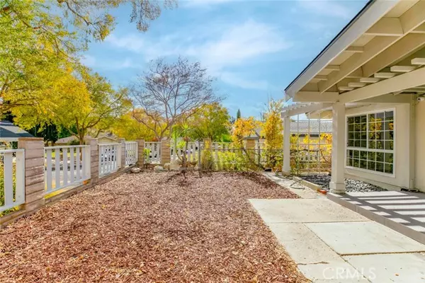 28125 Bakerton Avenue, Canyon Country, CA 91351