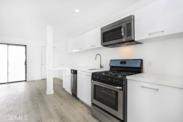 6745 Laurel Canyon Boulevard #205, North Hollywood, CA 91606