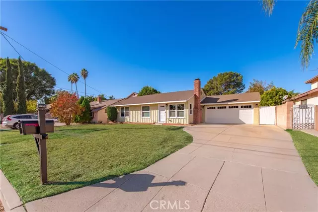 8025 Jumilla Avenue, Winnetka, CA 91306