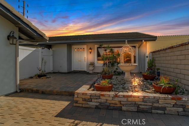 1657 Texas Circle, Costa Mesa, CA 92626