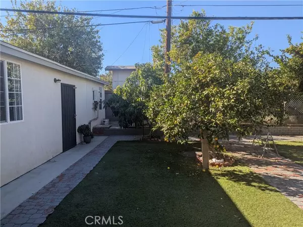 7913 Mammoth Avenue, Panorama City, CA 91402