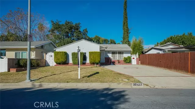 22123 Bassett Street, Canoga Park, CA 91303