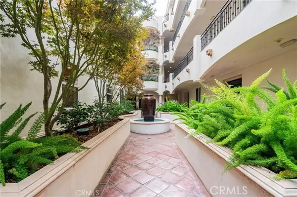 12020 Guerin Street #PH 5, Studio City, CA 91604