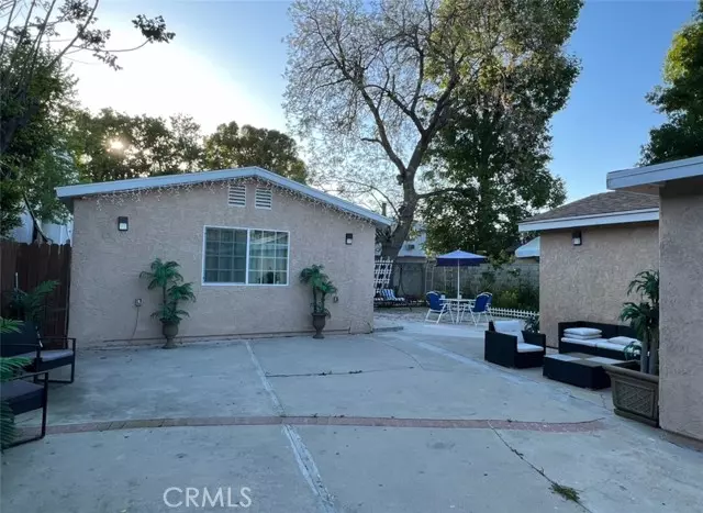 Canoga Park, CA 91303,7327 Loma Verde Avenue