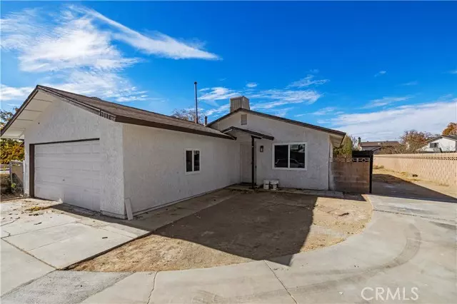 45007 Logue Court, Lancaster, CA 93535