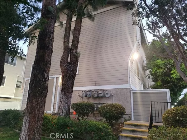 8338 Woodley Place #7, North Hills, CA 91343