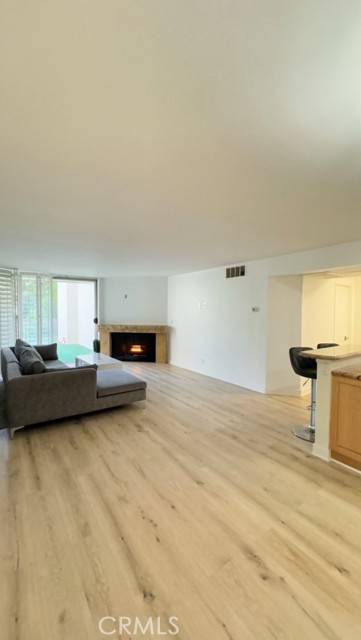 8530 Holloway Drive #102, West Hollywood, CA 90069