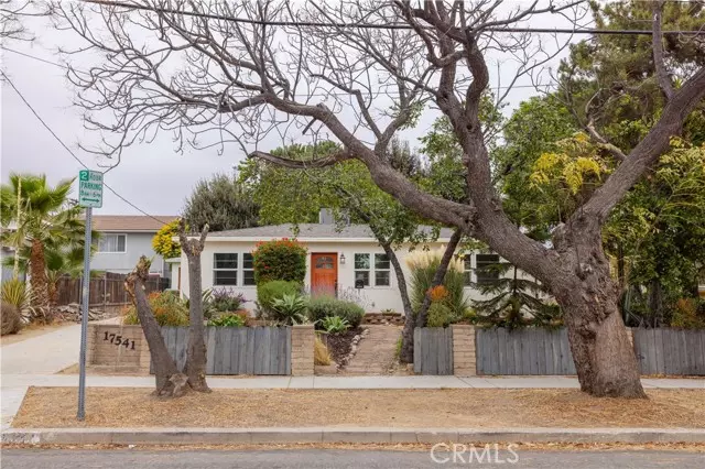 17541 Kingsbury Street, Granada Hills, CA 91344