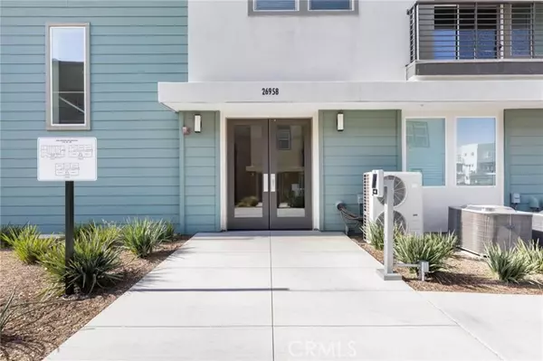 26958 Sandbar Willow Place #303, Valencia, CA 91381