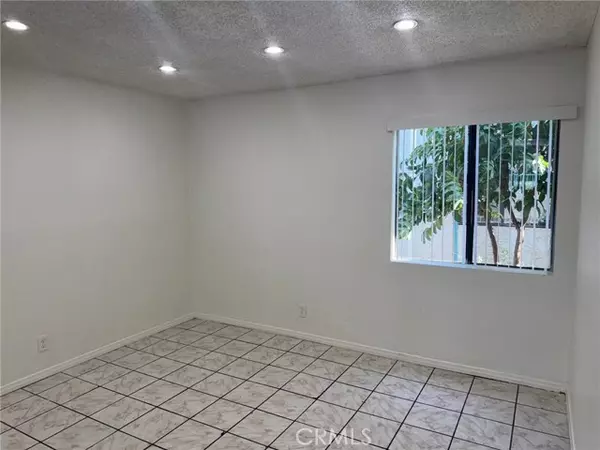 Panorama City, CA 91402,8847 Willis Avenue #13