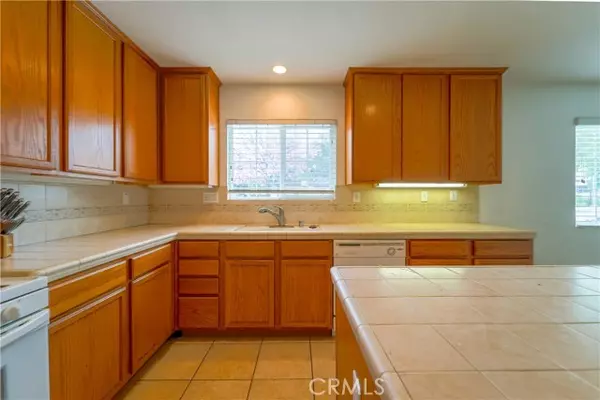 Ontario, CA 91764,418 N Placer Privado