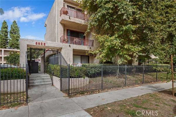 6825 Alabama #114, Canoga Park, CA 91303