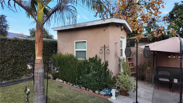 Azusa, CA 91702,735 E Hanks Street