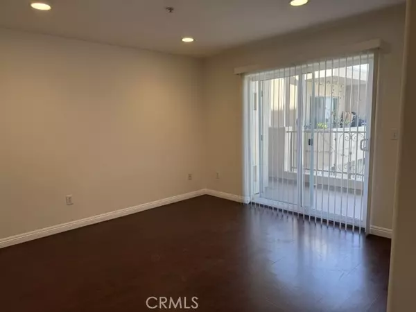 Van Nuys, CA 91405,13525 Vanowen Street #103