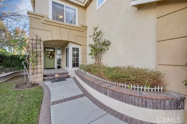 23014 Weymouth Place, Valencia, CA 91354