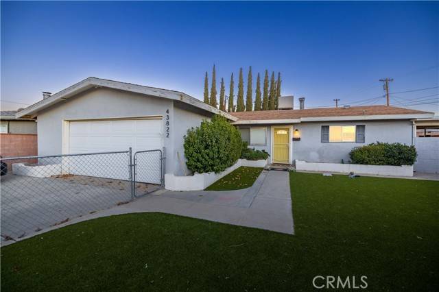 43822 Loneoak Avenue, Lancaster, CA 93534