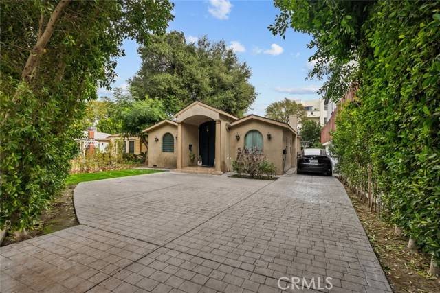 4216 Greenbush Avenue, Sherman Oaks, CA 91423