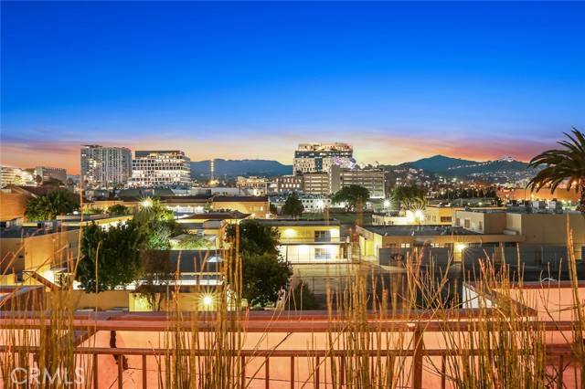 5820 La Mirada Avenue #304, Hollywood, CA 90038