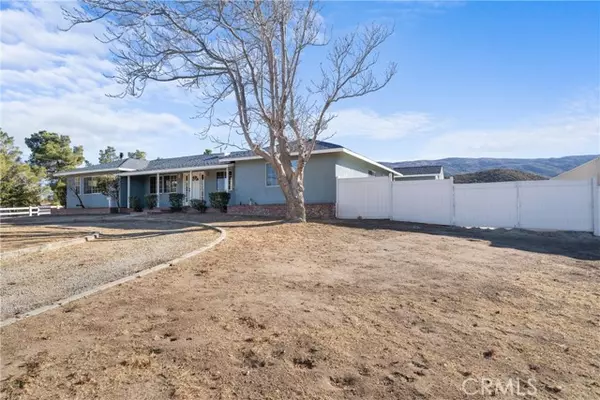 8600 Vientos Drive, Leona Valley, CA 93551