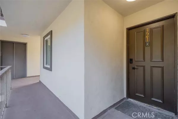 1935 Alpha Road #321, Glendale, CA 91208