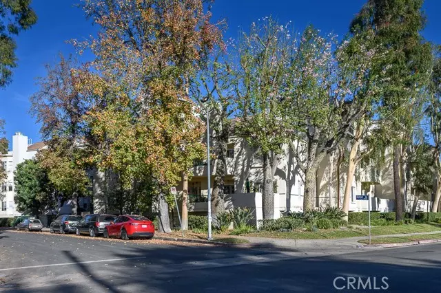 Sherman Oaks, CA 91401,5420 Sylmar Avenue #202