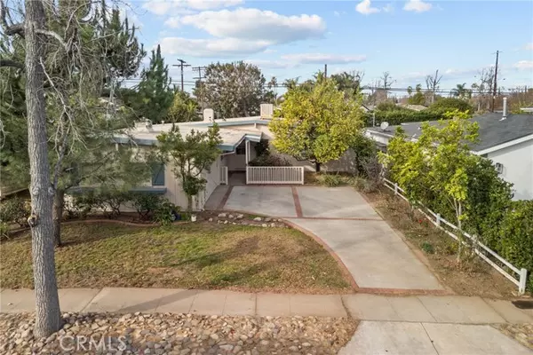 5611 Babbitt Avenue, Encino, CA 91316