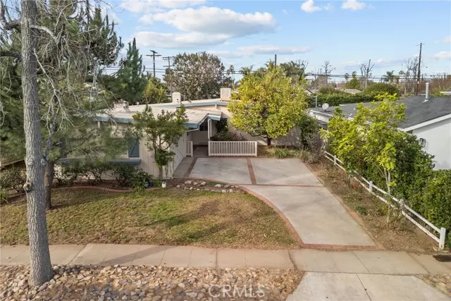 5611 Babbitt Avenue, Encino, CA 91316