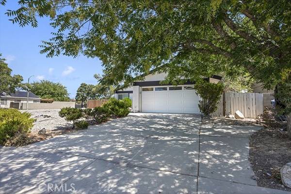 44556 Fenhold, Lancaster, CA 93535