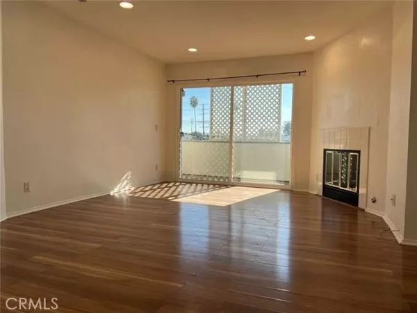 Van Nuys, CA 91411,14610 Erwin Street #206