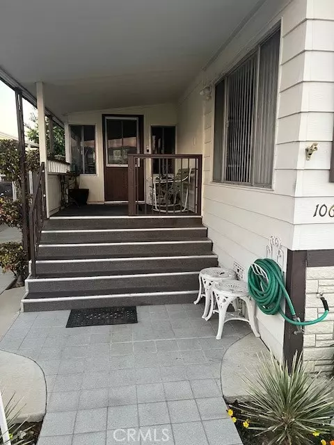 8811 Canoga #106, Canoga Park, CA 91304