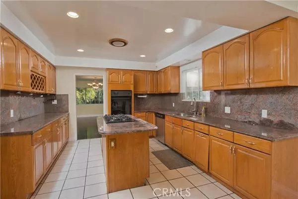 Encino, CA 91316,17660 Palora Street