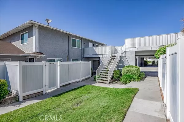 28036 Robin Avenue, Saugus, CA 91350