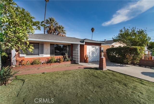 8816 Amboy Avenue, Sun Valley, CA 91352