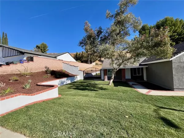 27406 Onlee Avenue, Saugus, CA 91350